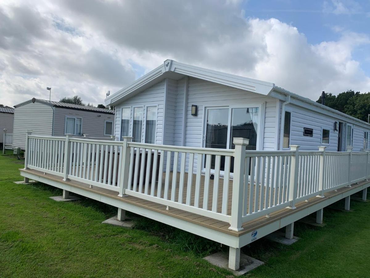 8 Birth Lodge On Cayton Bay Holiday Park Scarborough Ngoại thất bức ảnh